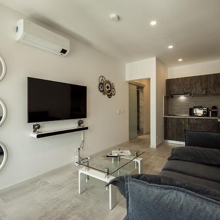 Fancy Penthouse Studio With Lakeview W10 بوخارست المظهر الخارجي الصورة