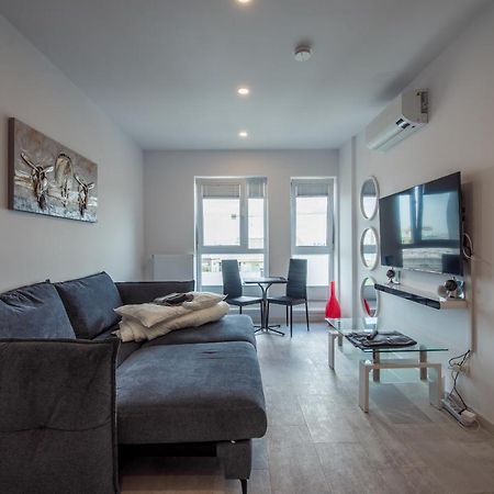 Fancy Penthouse Studio With Lakeview W10 بوخارست المظهر الخارجي الصورة